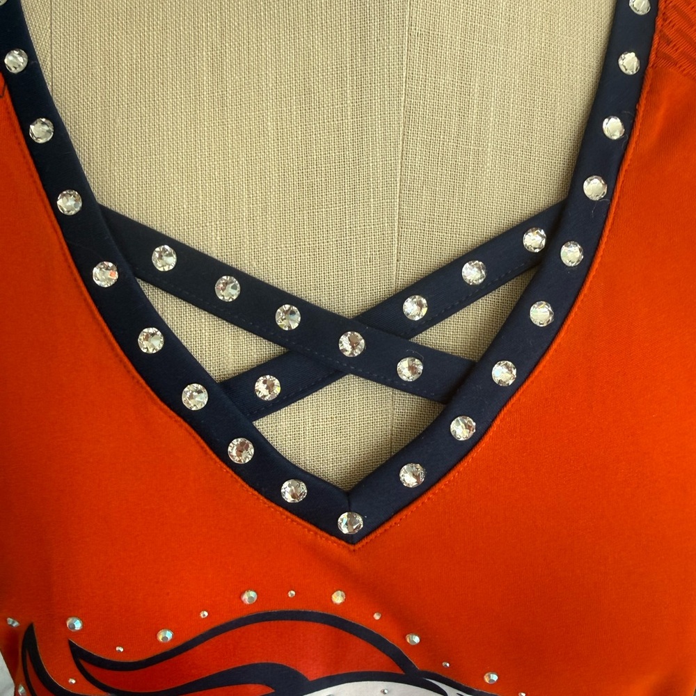 Majestic Women’s NFL Denver Broncos Short Sleeve Rhinestone Shirt. Size Medium - Picture 2 of 8